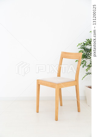 Wooden dining chair 131200125