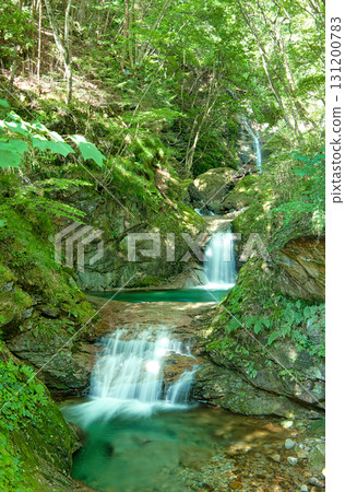 Furukama Falls, flowing into Kinugawa Onsen, Nikko City, Tochigi Prefecture 131200783