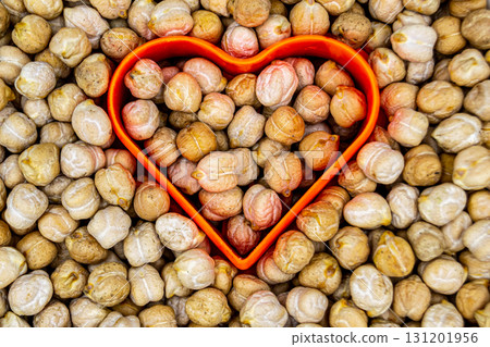 Beautiful organic dried chickpea beans consisting of raw bengal legume pea Beautiful organic dried chickpea beans consisting of raw bengal legume pea 131201956