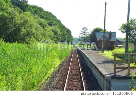 JR Hokkaido's Senmo Main Line, between Kushiro-Shitsugen Station and Kayanuma Station (Summer 2023) JR Hokkaido's Senmo Main Line, between Kushiro-Shitsugen Station and Kayanuma Station (Summer 2023) 131203606