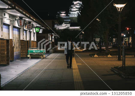 [Himeji Station] Walking towards Himeji Castle 131205850