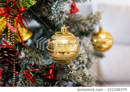 Christmas tree at home background Christmas tree at home background 131206374