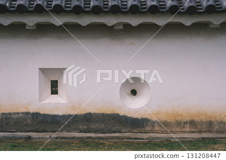 [Himeji Castle] Historical scenery within the World Heritage site 131208447