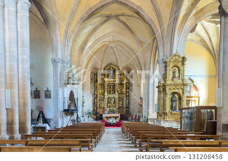 Interior of the Church of San Pedro in Santa Gadea del Cid, Burgos, Spain. A medieval Romanesque 131208458