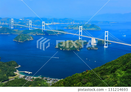 [愛媛縣]晴天時的來島海峽大橋（島波海道） 131214693