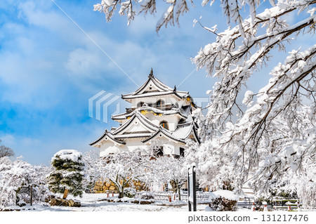 志賀彥根城：白雪皚皚的天守閣 131217476