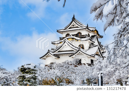 志賀彥根城:白雪皚皚的天守閣 志賀彥根城:白雪皚皚的天守閣 131217478