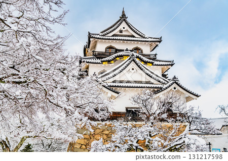 志賀彥根城：白雪皚皚的天守閣 131217598