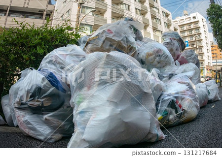 Household waste collection point 131217684