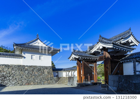 山形市春日城公園和最上義昭騎馬像 131218300