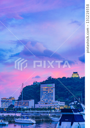 【靜岡縣】夕陽西下的熱海港 131219358