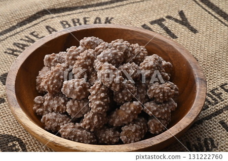 Cocoa Peanuts Cocoa Peanuts 131222760