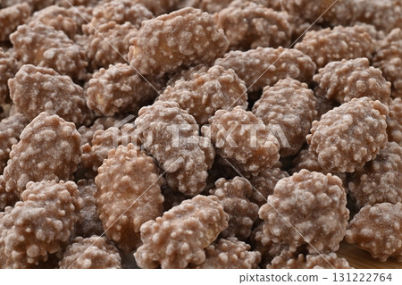 Cocoa Peanuts 131222764