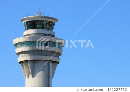 Control tower at Haneda Airport　 131227752