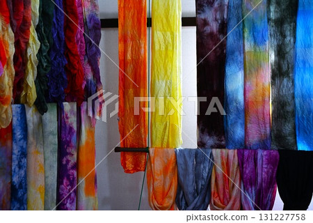 日本傳統工藝「絲織」 - 日本絲綢 - 三大天然材料（亞麻、棉、絲綢） - 日本旅遊旅遊背景素材 131227758