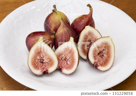 Freshly picked figs, a taste of autumn Freshly picked figs, a taste of autumn 131229058