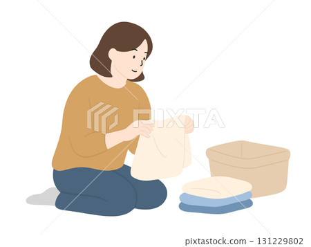 女人疊衣服,做家事 女人疊衣服,做家事 131229802