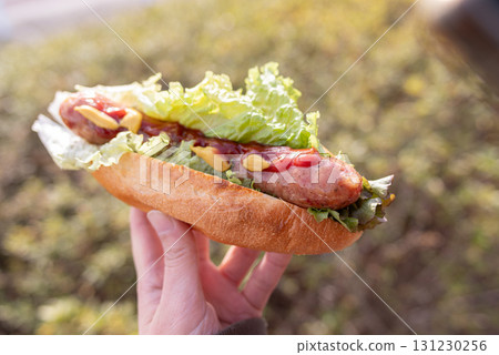 看起來很美味的熱狗 看起來很美味的熱狗 131230256