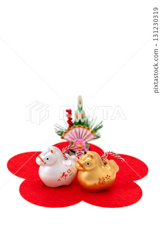 Year of the Horse New Year's materials Gold and silver Fukujuuma and Kadomatsu Plum petals Year of the Horse New Year's materials Gold and silver Fukujuuma and Kadomatsu Plum petals 131230319