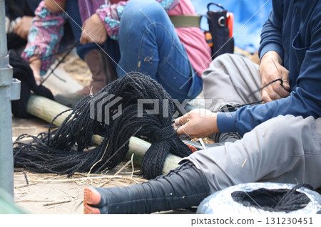 Making roof decorations 131230451