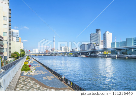Urban scenery of Tokyo's Sumida River [Tokyo, Taito Ward - Sumida Ward] 131236440
