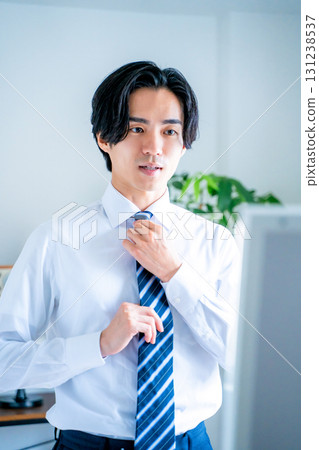 辦公室工作人員準備 131238537