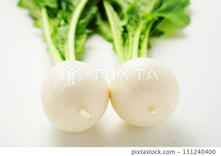 Turnip, turnip, turnip, small white turnip 131240400