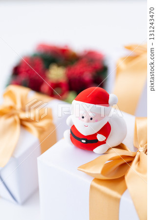 聖誕禮物和聖誕老人 131243470