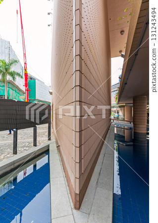 Very Sharp Wall 131243494