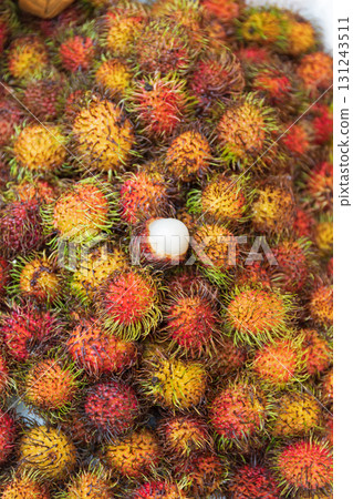 Lychee 131243511