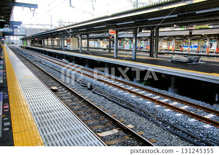 Coming soon! New platforms 3 and 4 at Kasukabe Station, a temporary outbound line, undergoing transformation in preparation for the elevated track. 131245355