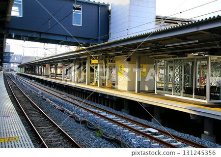 Coming soon! New platforms 3 and 4 at Kasukabe Station, a temporary outbound line, undergoing transformation in preparation for the elevated track. 131245356