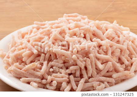 [Iwate Prefecture] Young Chicken Thigh Minced Meat (Frozen) 131247325