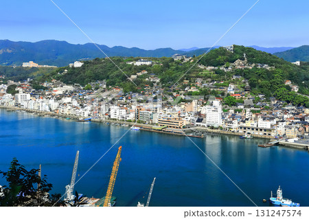 [Hiroshima Prefecture] The streets of Onomichi seen from Mukojima (Senkoji Park) 131247574