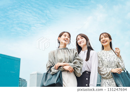 Portrait of a young career woman working in the city 131247694