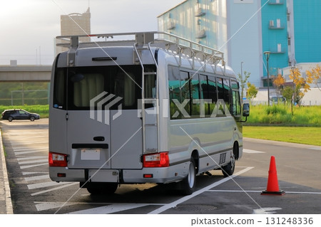 迷你巴士 131248336