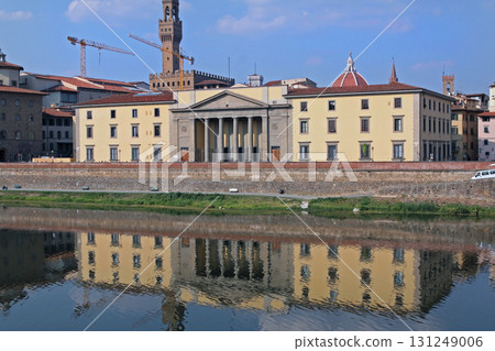 Palazzo Vecchio on Arno River Palazzo Vecchio on Arno River 131249006
