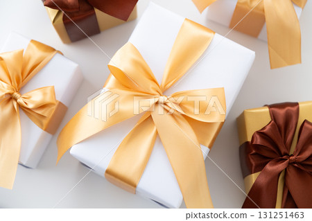 Many gifts 131251463