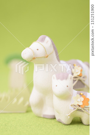 Cute horse and baby (shallow depth of field version) Cute horse and baby (shallow depth of field version) 131251900