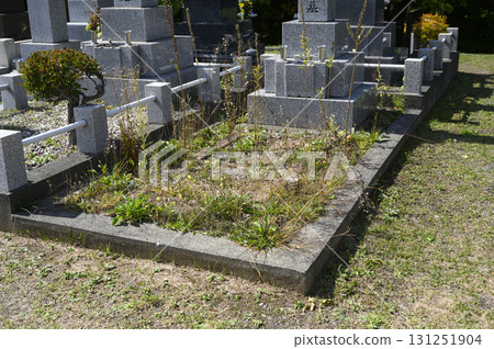 封墓圖（破舊的墳墓） 131251904