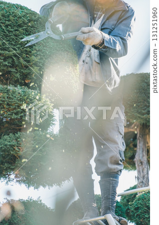 gardener, landscaper, gents 131251960