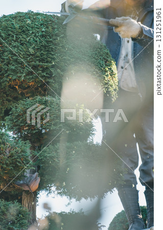 gardener, landscaper, gents 131251961