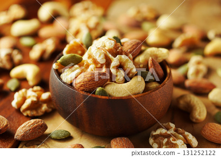 Mixed nuts 131252122