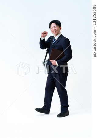 Service Engineer 131252589