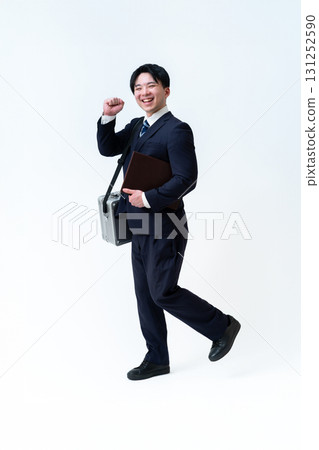 Service Engineer 131252590