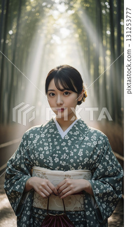 Japanese woman in kimono in the bamboo forest of Arashiyama, Kyoto 131253777