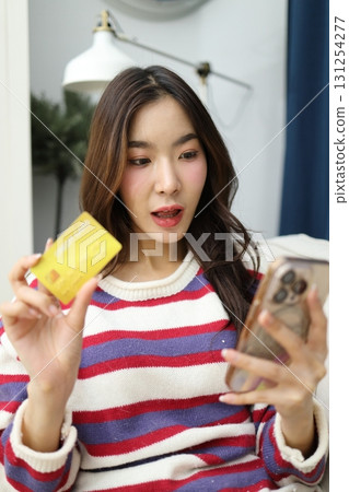 Shopping Online Shopping Online 131254277