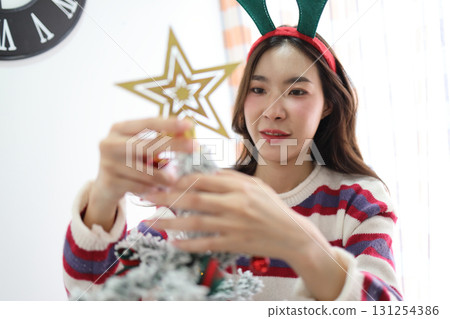 Christmas Tree 131254386