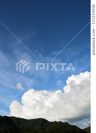 藍天白雲、夏雲、秋雲 131254506