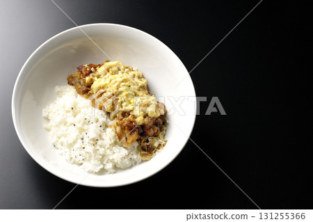 Chicken Nanbandon photographed against a black background 131255366